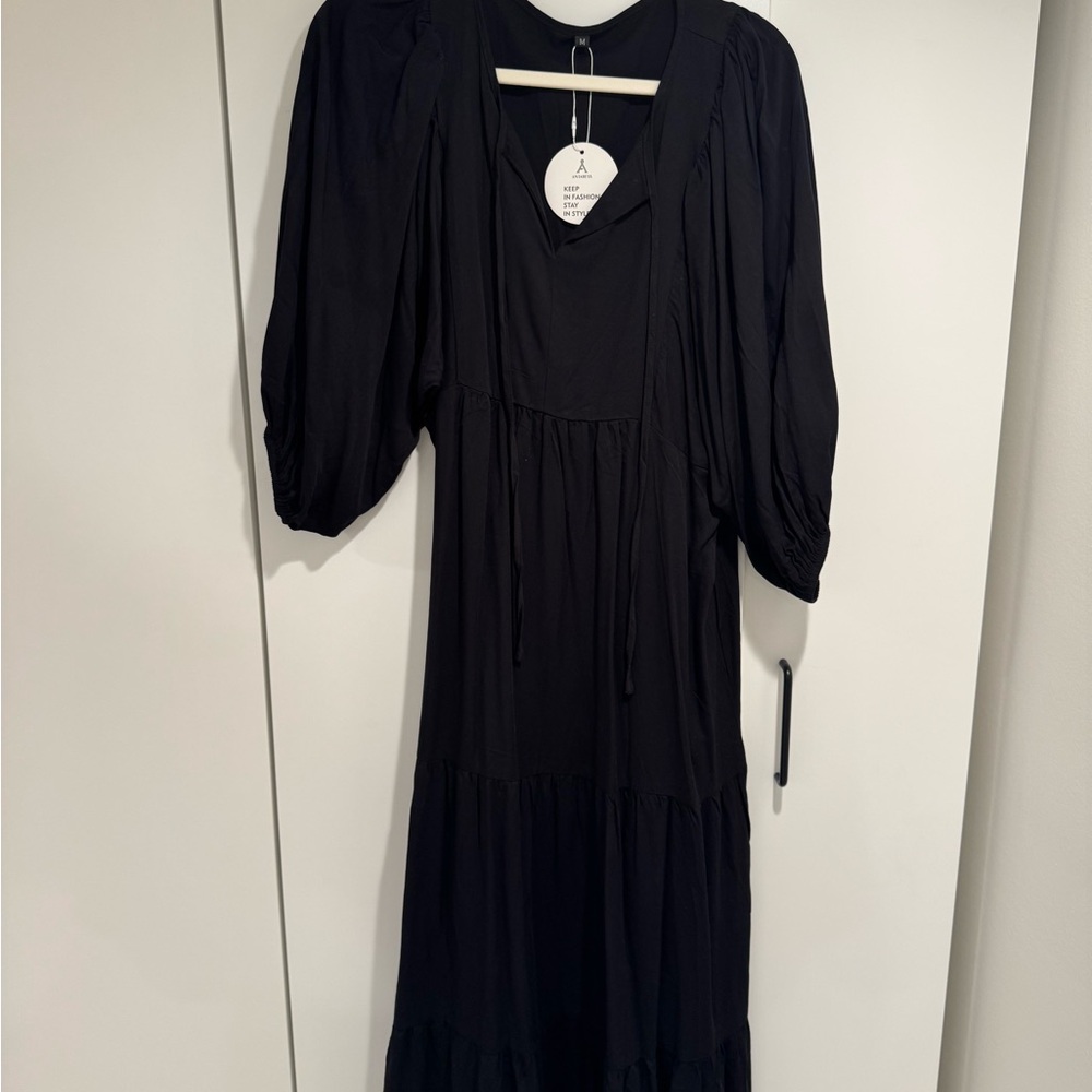 Elegant Black Maxi Dress